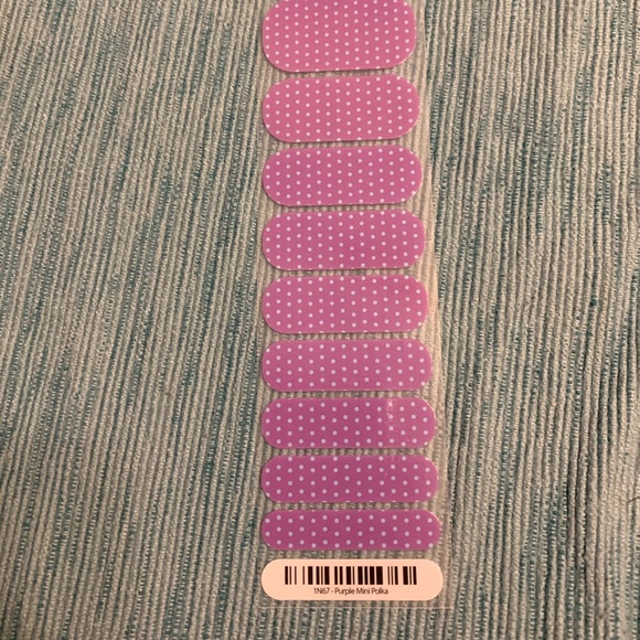Half sheet of Jamberry’s Purple Mini Polka wrap. - Picture 1 of 1